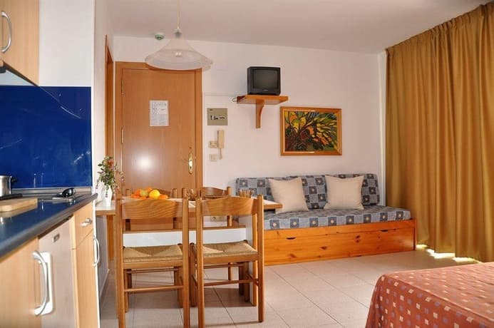 Safari Hotel