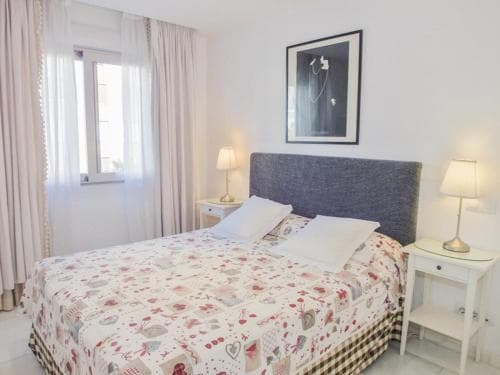 DFLAT Escultor Madrid