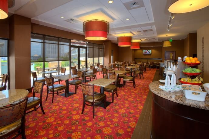 Ramada Plaza by Wyndham Orlando Resort & Suites Intl Drive