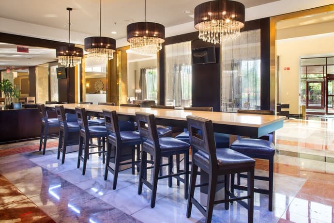 DoubleTree by Hilton New York LaGuardia Airport