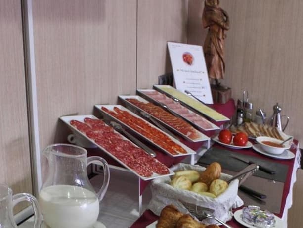 Yomo Hostal BCN Port