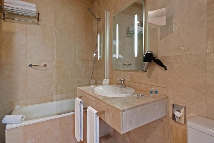 Exe Suites 33