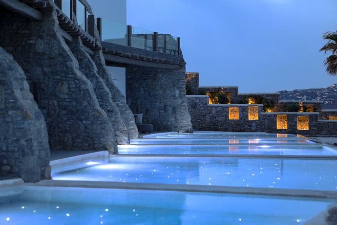 Aeonic Suites and Spa