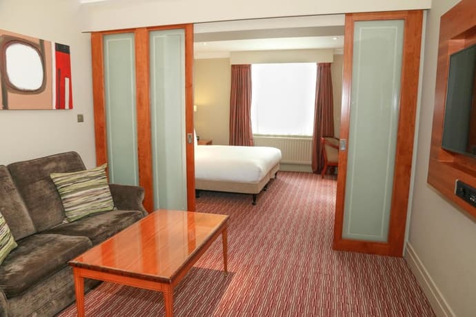100 Queen's Gate London, Curio Collection By Hilton